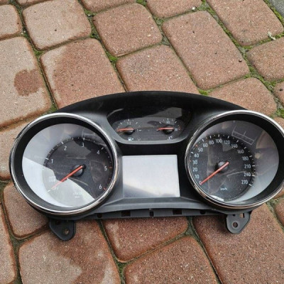 Licznik zegary DIESEL Europa 1.5D 1.5CRDI LXD F15DVC Opel Astra K 39228440