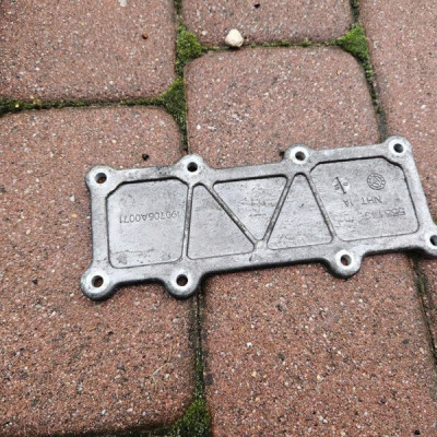 Obudowa osłona dekiel silnika 1.5D 1.5CRDI LXD Opel Astra K 55514307