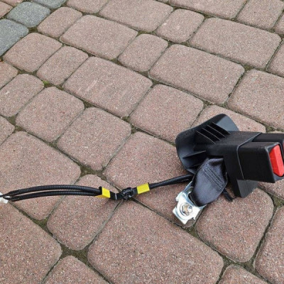 Zapinka wpinka klamra pasów tył kanapy Toyota Camry VIII XV70 240214AAD