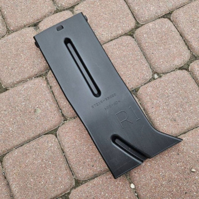 Kanał powietrza na nogi tył tylna prawa Toyota Camry VIII XV70 87215-33020