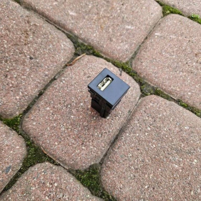 Gniazdo złącze USB ozn. D Toyota Camry VIII XV70 gniazdo-d