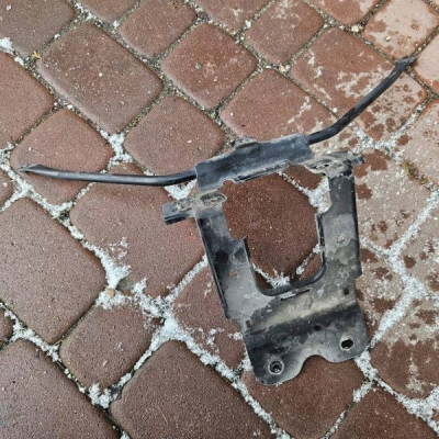 Belka wzmocnienie zderzaka zamka pająk Opel Insignia B