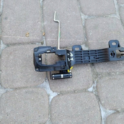 Podstawa klamki drzwi lewy przód zewnętrzna Toyota Aygo X 2022r