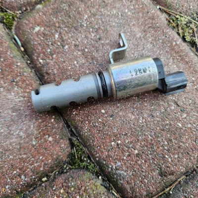 Czujnik ciśnienia oleju palec 1.0i VVTI 1KR 2022r Toyota Aygo X