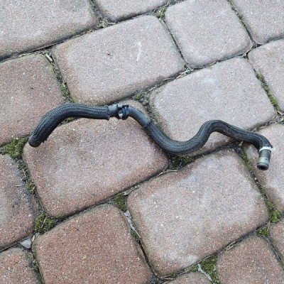 Przewód rura wąż wody wodny 1.0i VVTI 1KR 2022r Toyota Aygo X