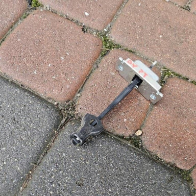 Ogranicznik drzwi tył tylnych LEWY / PRAWY Toyota Aygo X 2022r