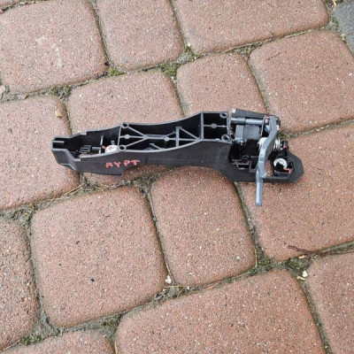 Klamka podstawa klamki tył tylnej prawej mocowanie Toyota Aygo X 2022r