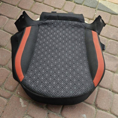 Siedzisko oparcie fotela kierowcy materiał + gąbka Toyota Aygo X 2022r