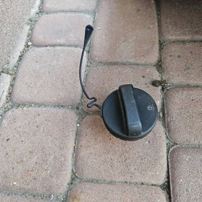 Korek wlewu paliwa zatyczka zbiornika Toyota Aygo X 2022r