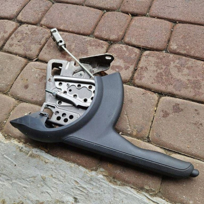 Dźwignia hamulca ręcznego 2022r Toyota Aygo X