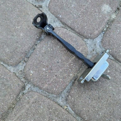 Ogranicznik drzwi przód przedni LEWY / PRAWY Toyota Aygo X 2022r