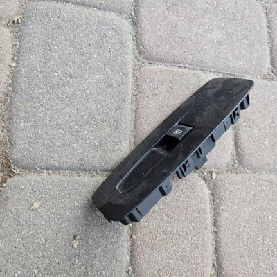 Panel przełącznik szyb przód przedni prawy Renault Megane IV 809605274R