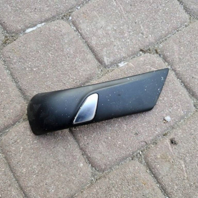 Obudowa osłona drzwi przód przednia prawa Renault Megane IV 809603286R