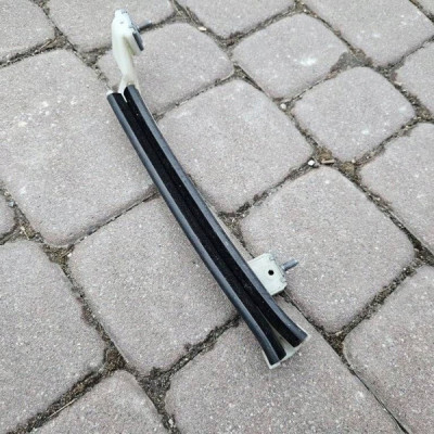 Listwa prowadnicy szyby tył tylna lewa Renault Megane IV 822176341R