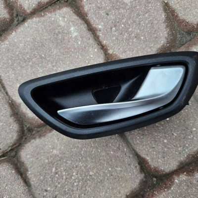 Klamka wewnętrzna drzwi tył / przód prawa Renault Megane IV 826725403R