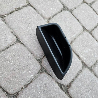 Plastik obudowa osłona bagażnika kombi lewa Renault Megane IV 909402666R