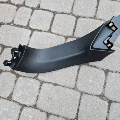 Plastik obudowa osłona klapy bagażnika kombi Renault Megane IV 909023317R