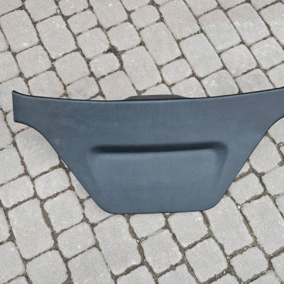 Obudowa osłona bagażnika klapy kombi Renault Megane IV 909002208R