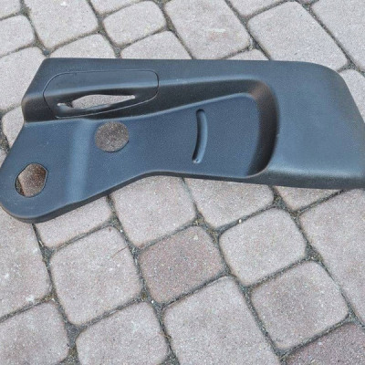 Obudowa osłona fotela kierowcy lewa plastik Renault Megane IV 1339476X