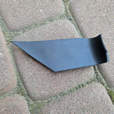 Obudowa osłona klamki drzwi boczka Toyota Camry VIII XV70 74037-33020