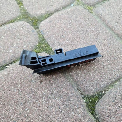 Osłona plastik obudowa drzwi prawy tył Toyota Camry VIII XV70 01R8