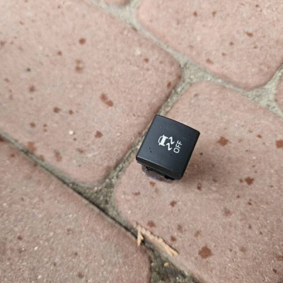 Przycisk przełącznik ESP kontroli trakcji Toyota Camry VIII XV70 D982