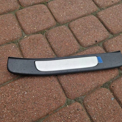 Listwa progowa osłona chrom prawy tył Toyota Camry VIII XV70 67915-33131