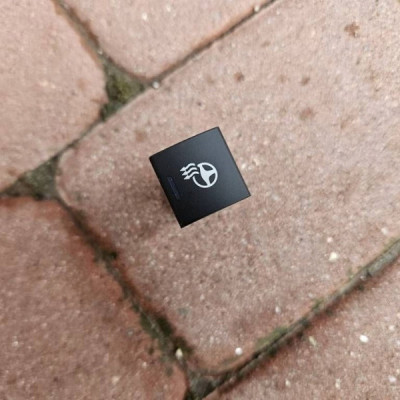 Przełącznik podgrzewania kierownicy włączni Toyota Camry VIII XV70 231226CA