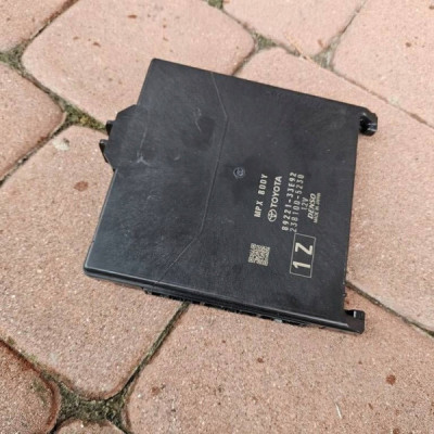 Moduł sterownik MPX BODY 1Z Toyota Camry VIII XV70 89221-33E92