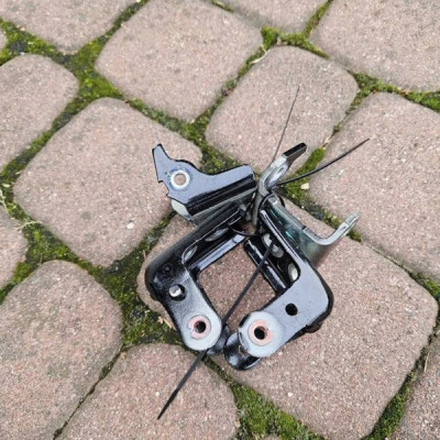 Zawias zawiasy drzwi tył tylne lewe komplet KTV czarne Opel Mokka B II