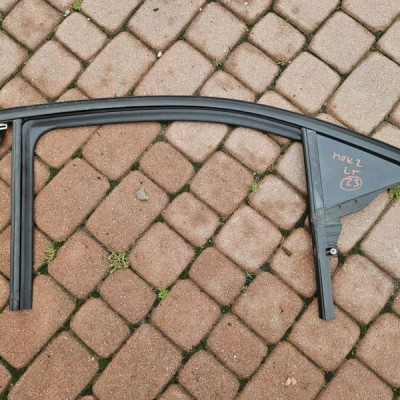 Szyba tył tylna lewa drzwi ciemna - 2023R Opel Mokka B 9841966180