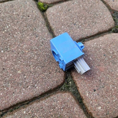 Czujnik klaksonu moduł centralnego Toyota Camry VIII XV70 89747-30040