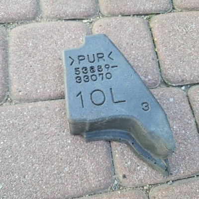 Wyciszenie wygłuszenie błotnika lewe Toyota Camry VIII XV70 53889-33070