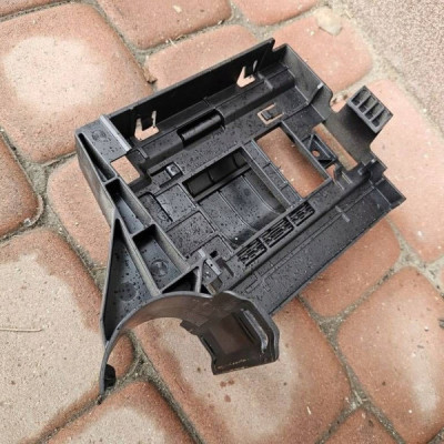 Uchwyt mocowanie modułu komfortu Opel Astra K 39010171