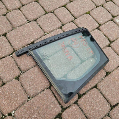 Szyba drzwi tył lewa kombi jasna 2019R 2019 Renault Megane IV 822211458R