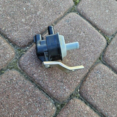 Zawór podciśnienia 2.5 HYBRYDA XA25A Toyota Camry VIII XV70 90910-12279