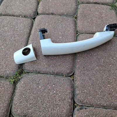 Klamka drzwi przód przednia lewa biała Z40R 40R Opel Corsa E D