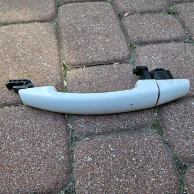 Klamka drzwi przód przednia prawa biała Z40R 40R Opel Corsa E D