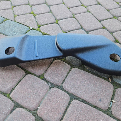 Obudowa osłona plastik fotela pasażera prawego Opel Grandland X YP00108277