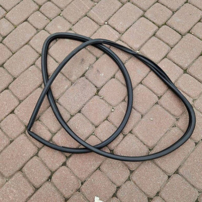 Uszczelka drzwi przód przednia lewa karoseryjna Toyota Camry VIII XV70