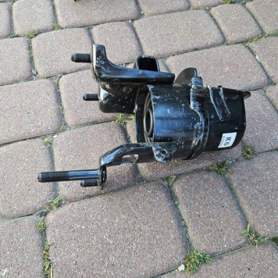 Uchwyt mocowanie łapa silnika 2.5 K6 XA25A RAV4 Toyota Camry VIII XV70