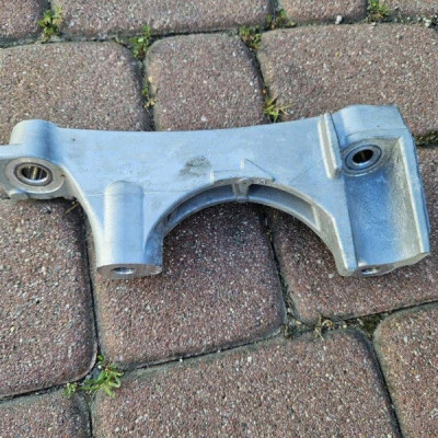 Uchwyt mocowanie łapa silnika 2.5 HYBRYDA XA25A RAV4 Toyota Camry VIII XV70