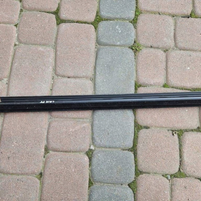 Uszczelka zgarniacz szyby tył tylnej prawa wewnętrzn Toyota Camry VIII XV70