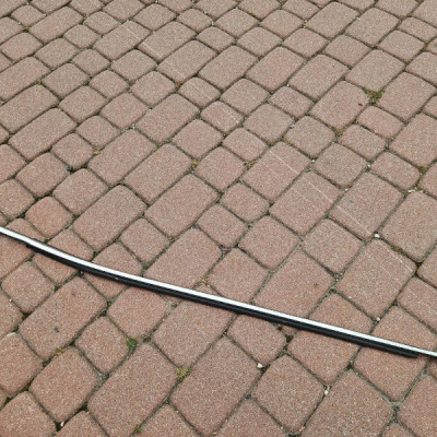 Listwa zgarniacz szyby drzwi przód lewa chrom Toyota Camry VIII XV70