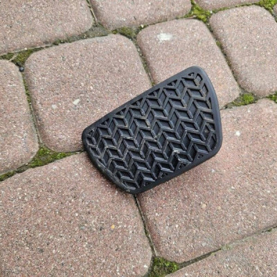 Guma osłona pedału sprzęgła nakładka Toyota Camry VIII XV70