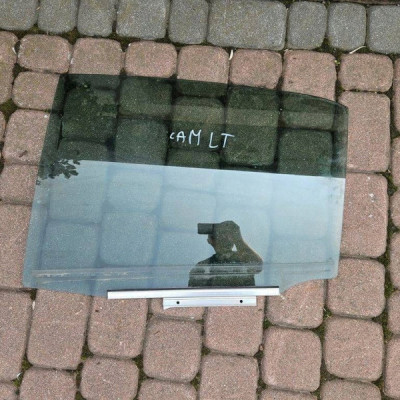 Szyba drzwi tył tylna lewa ciemna przyciemniana Toyota Camry VIII XV70