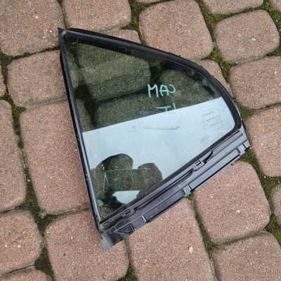 Szyba drzwi tył tylna lewa ciemna przyciemniana Toyota Camry VIII XV70