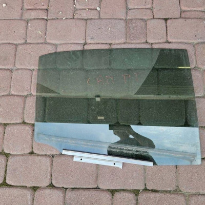 Szyba drzwi tył tylna prawa ciemna przyciemniana Toyota Camry VIII XV70