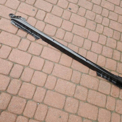 Belka wzmocnienie podszybia uchwyt mocowanie Toyota Camry VIII XV70