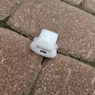 Uchwyt mocowanie kanapy fotela zapinka wpinka Toyota Camry VIII XV70